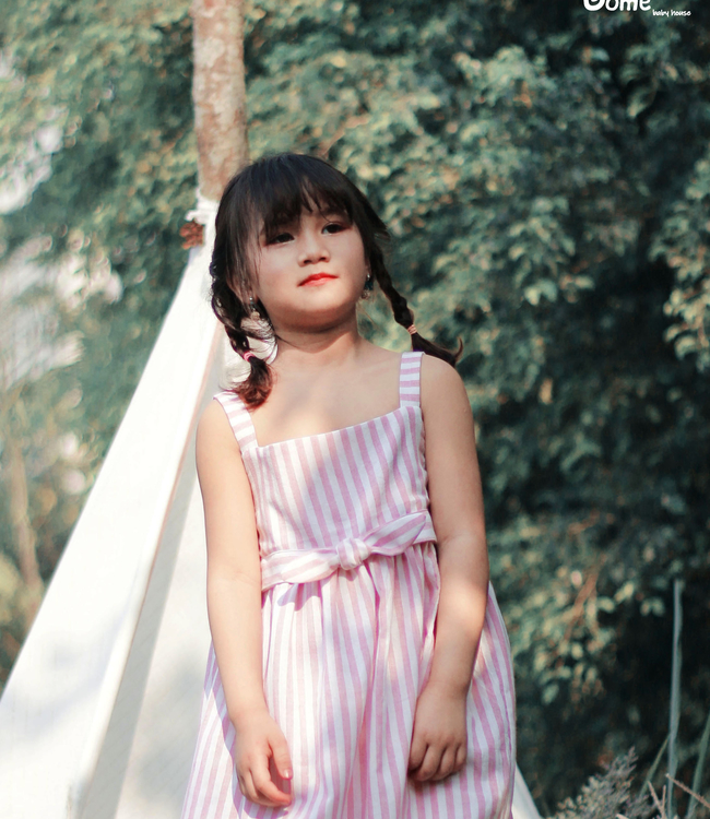 Váy hai dây sọc hồng