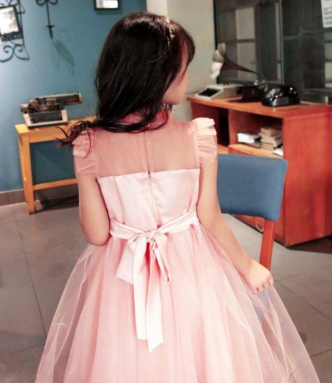 Váy công chúa hồng cổ bèo