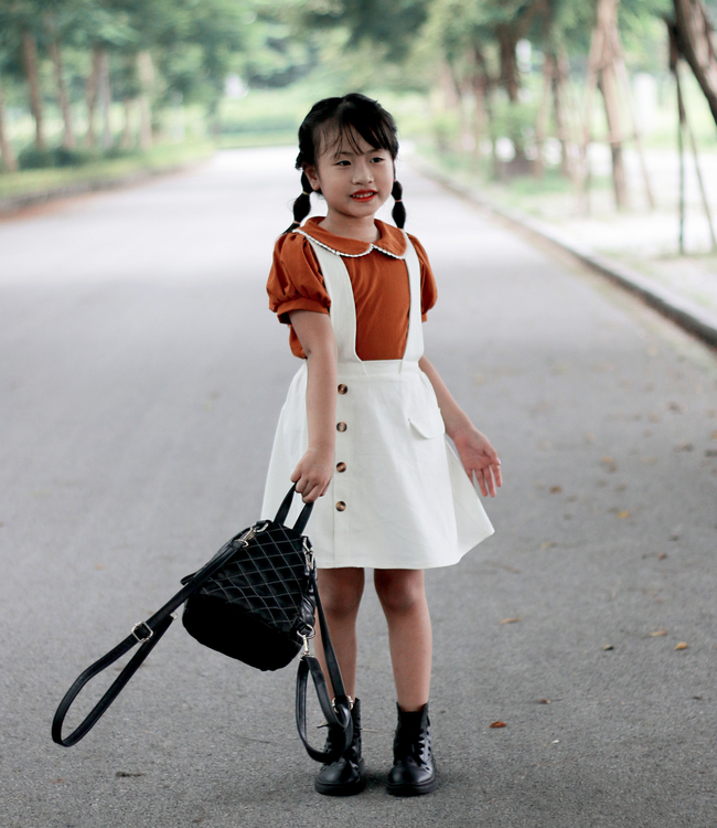 Set áo cam nâu + chân váy yếm trắng | Gomebabyhouse.com