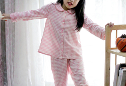 Set Pyjamas kẻ hồng
