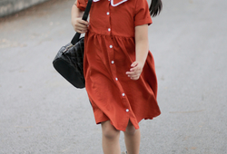 Váy cam viền cổ ren - chất liệu đũi xước Nhật