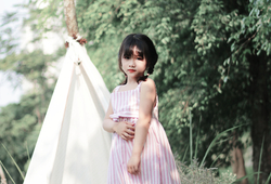 Váy hai dây sọc hồng